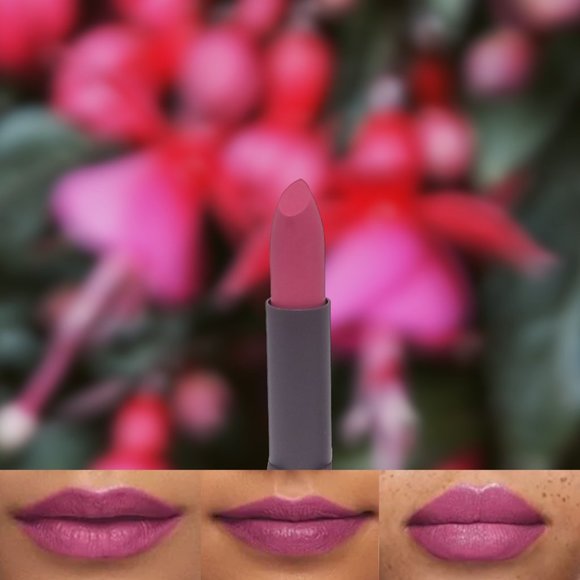 Fuchsia Flood Burt's Bees Lipstick - Discontinued Shade - Picture 1 of 11